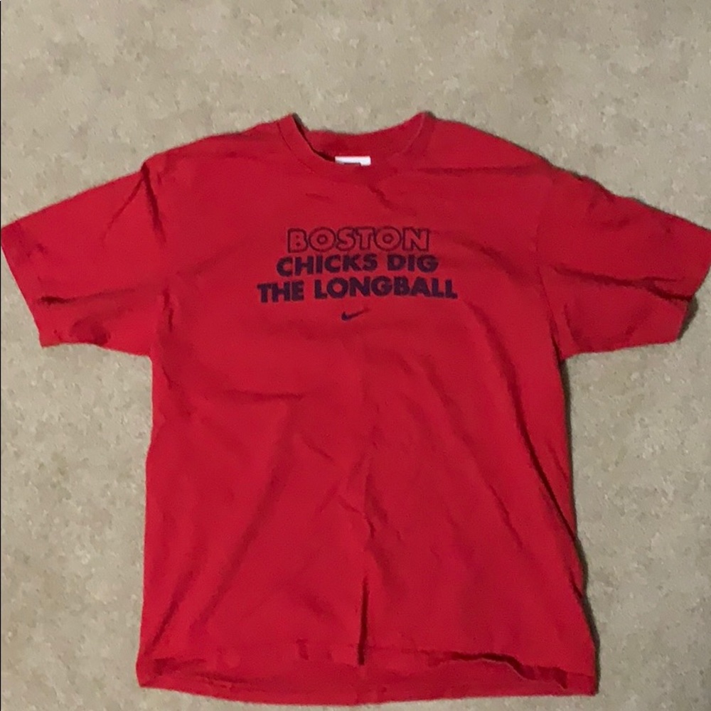 Boston Red Sox t-shirt.